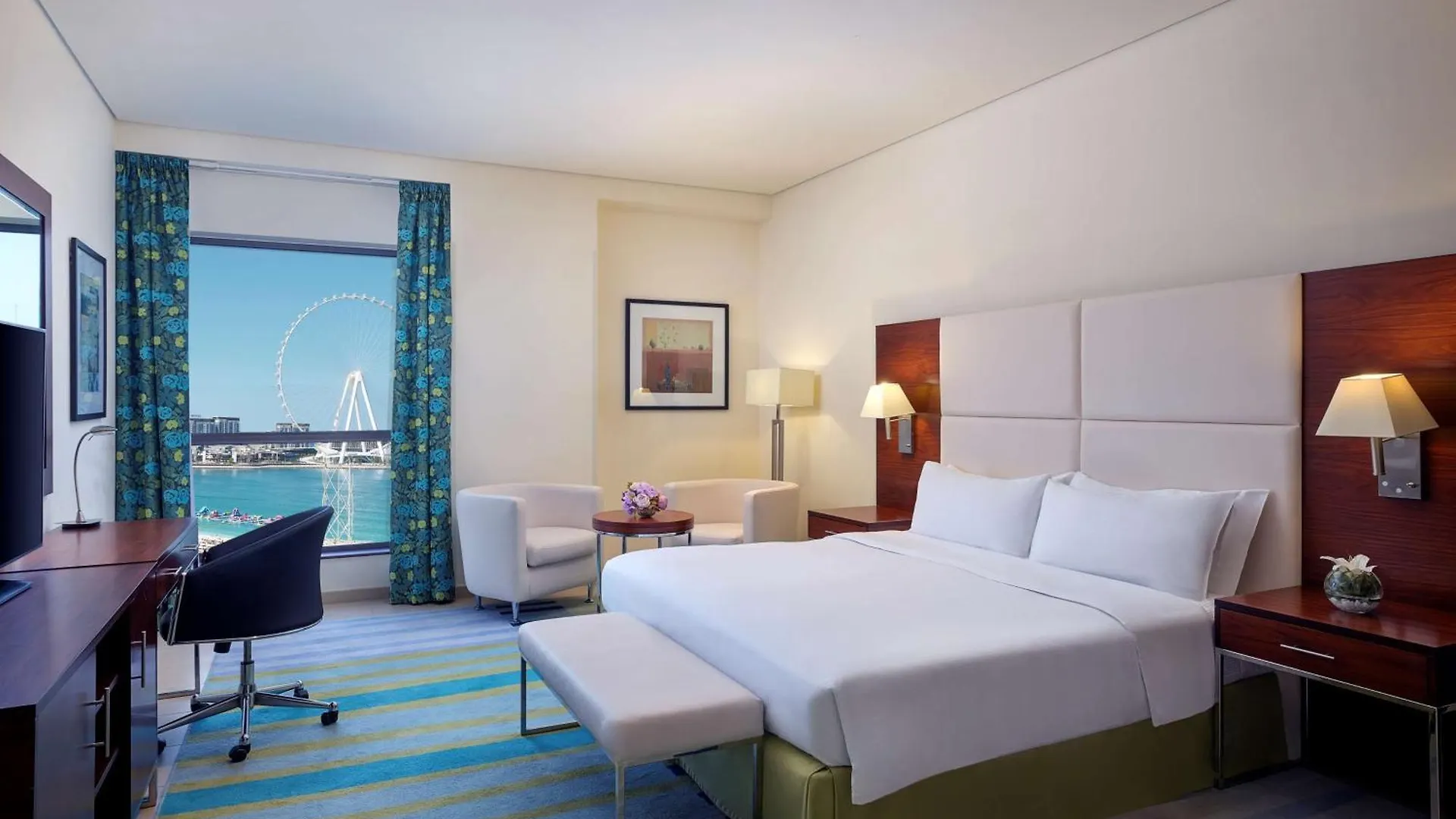 Hilton Dubai The Walk Hotel