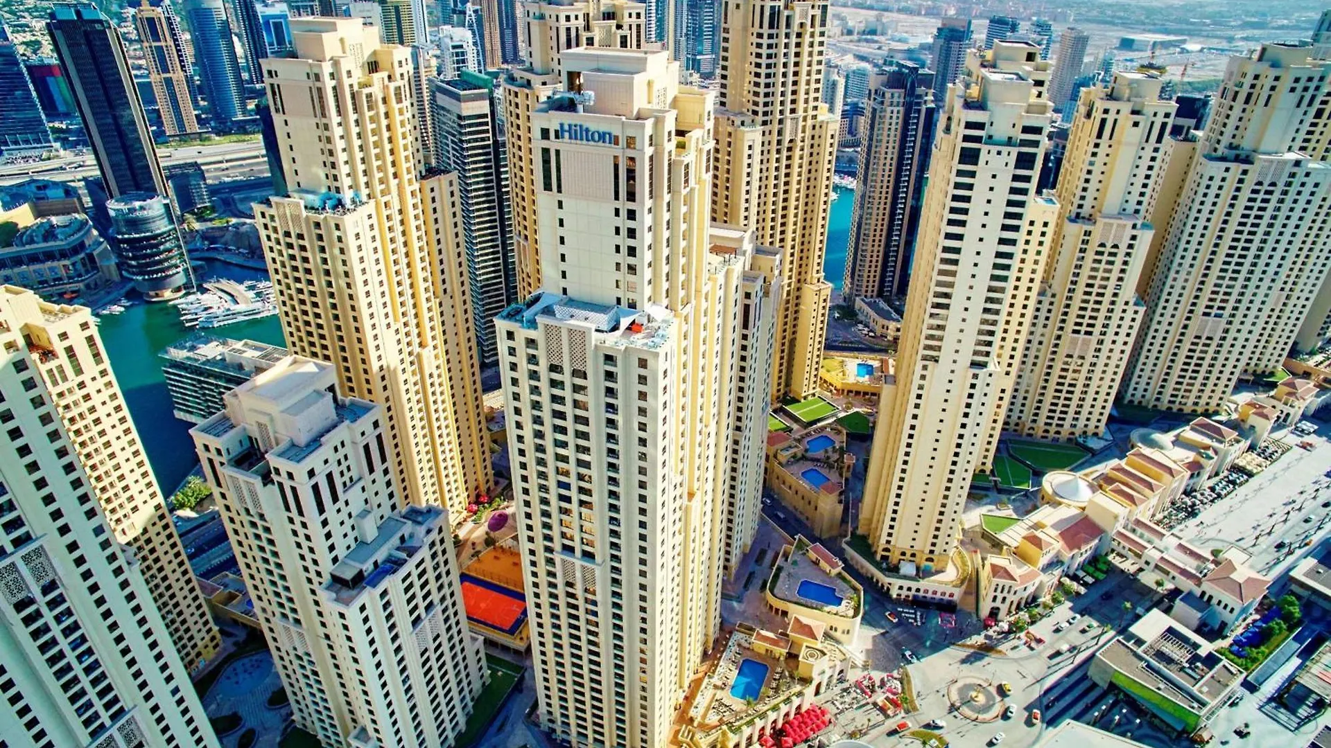 Hilton Dubai The Walk Hotel