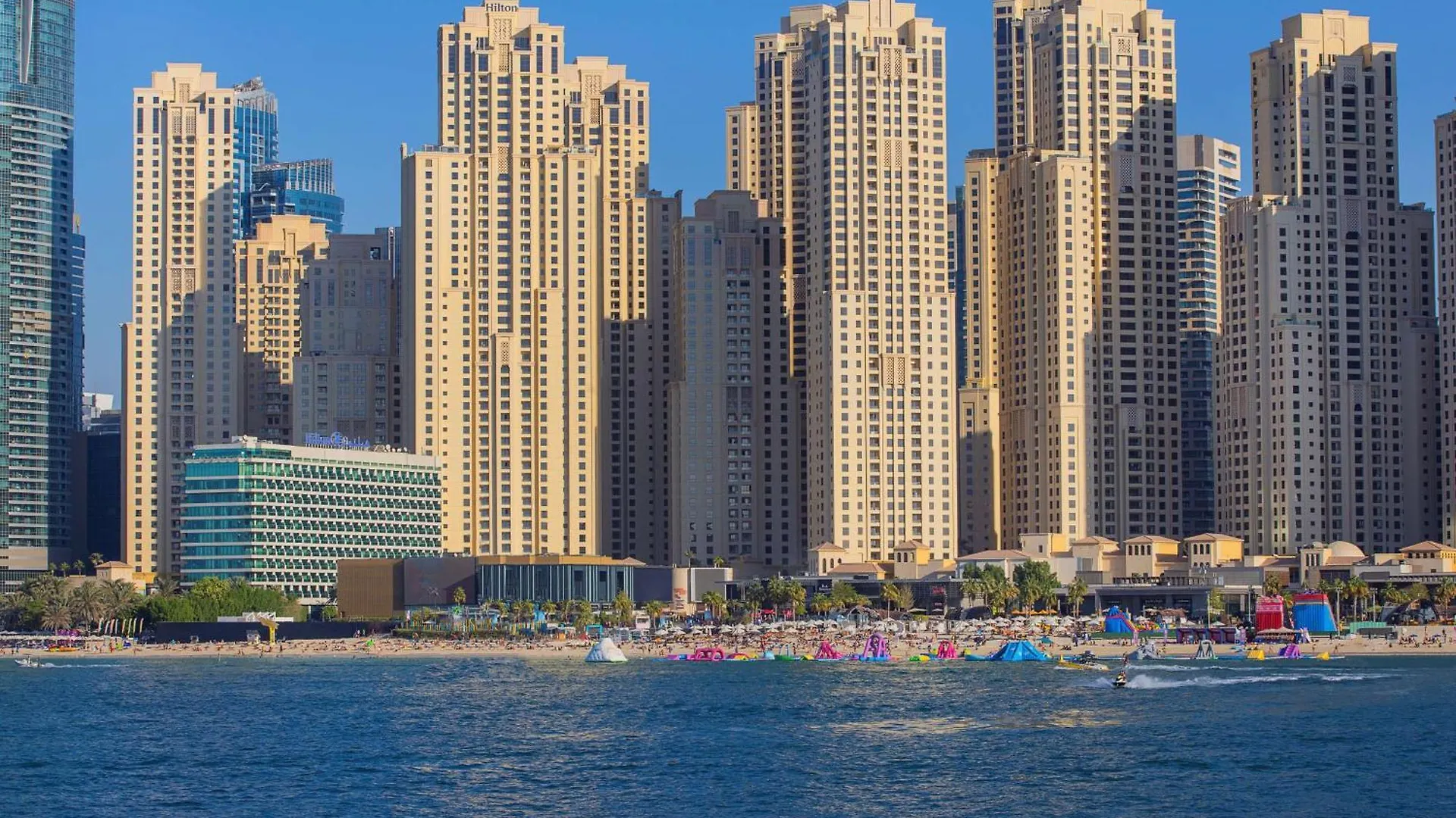 Hilton Dubai The Walk Hotel