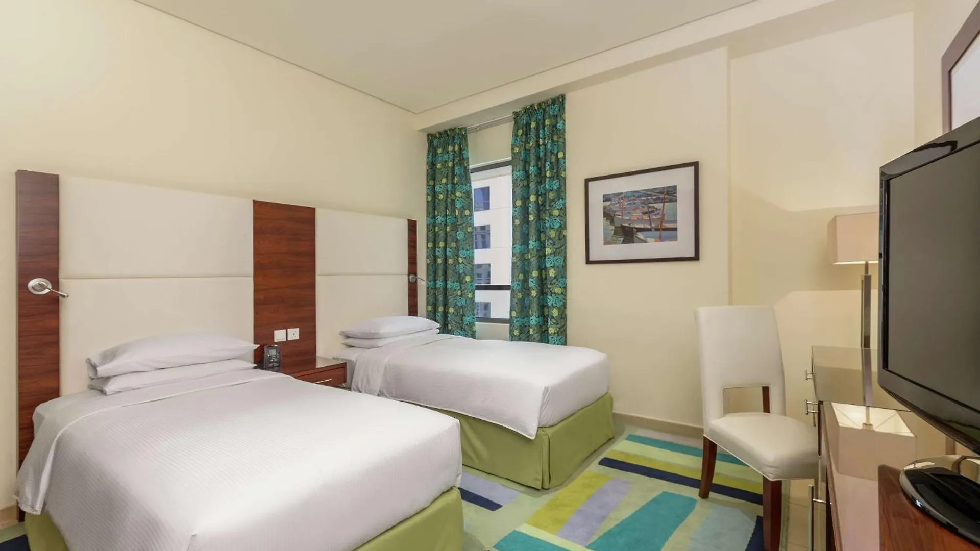 Hilton Dubai The Walk Otel 4*,  Birleşik Arap Emirlikleri