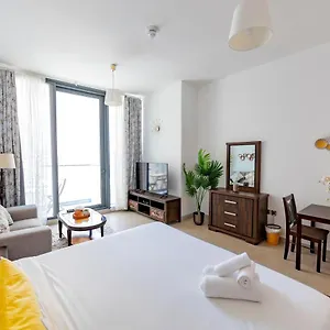 Apartment Liv
