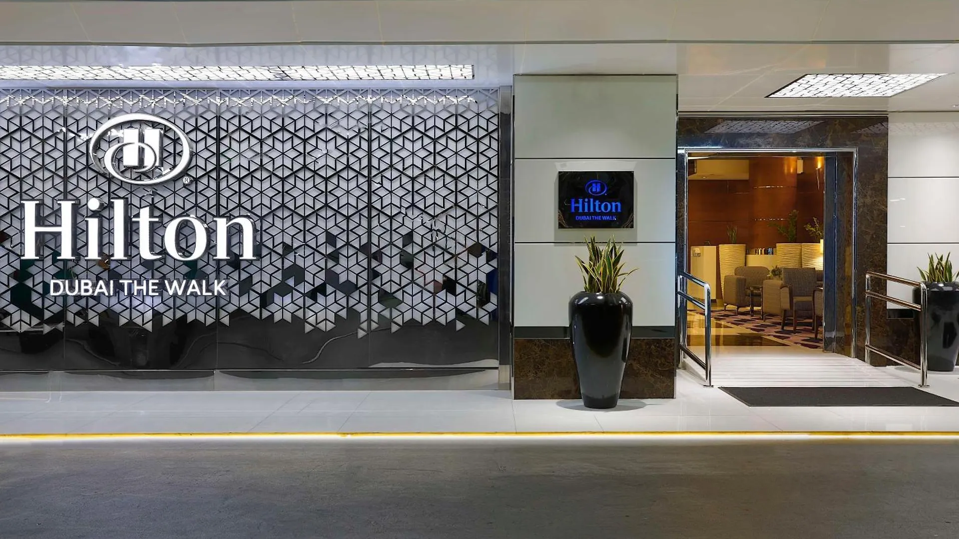 Hilton Dubai The Walk Hotell 4*,